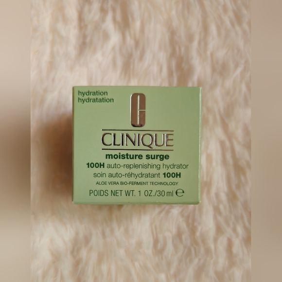 NIB! Clinique Moisture Surge™ 100H Auto-Replenishing Hydrator 💦 - Picture 9 of 15